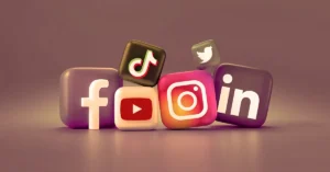 Advantages and Disadvantages of Social Media